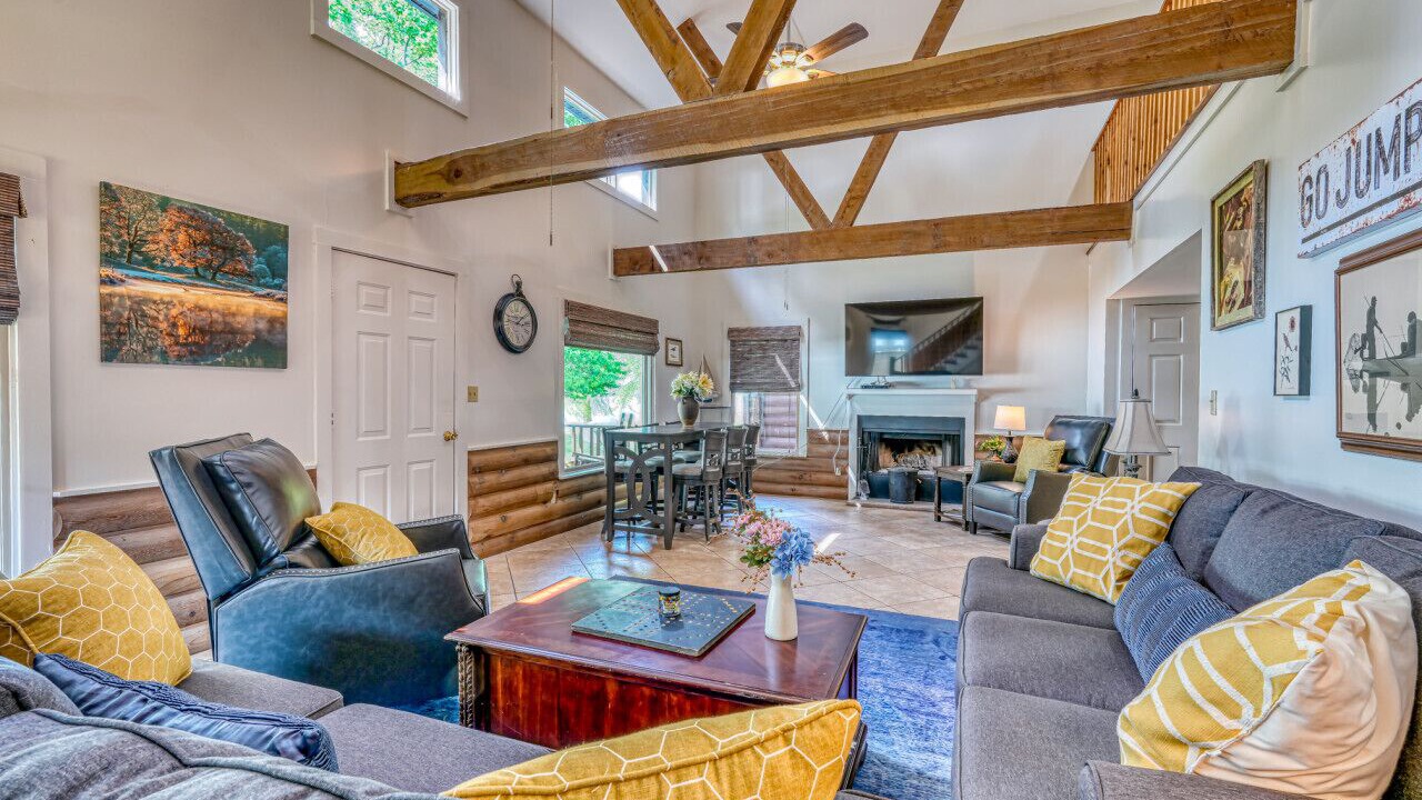 Photo of Livingroom in Town Creek