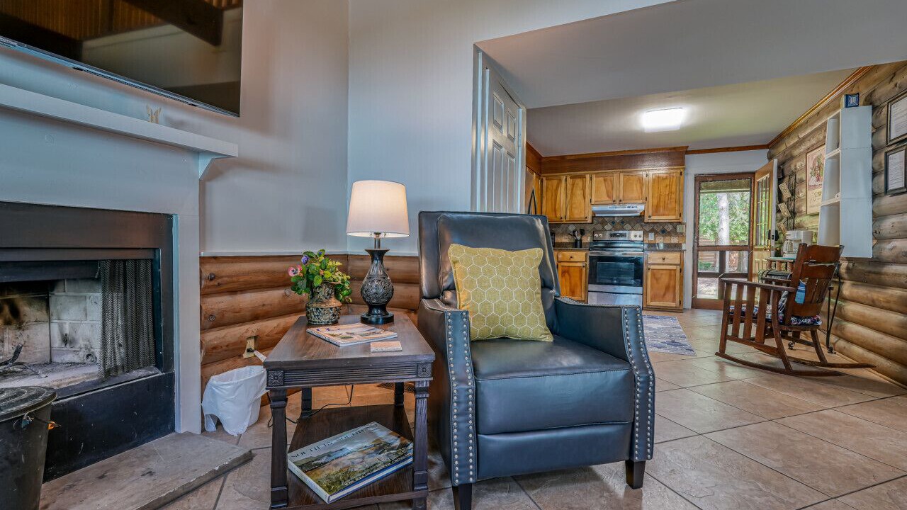 Photo of Livingroom in Town Creek