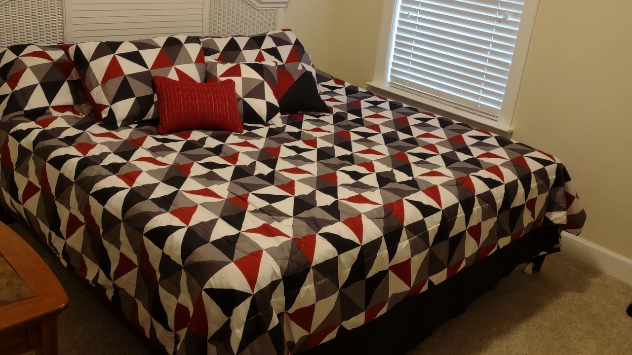 Photo of Bedroom in Foley