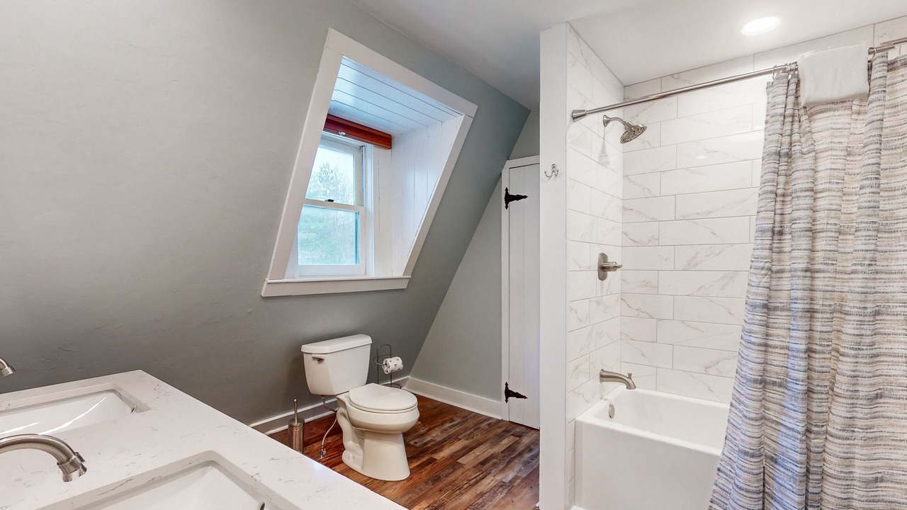 Photo of Bathroom in Rock Stream