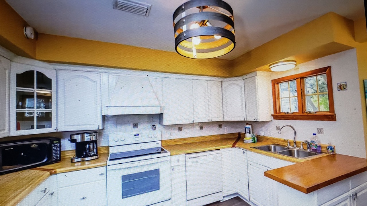 Photo of Kitchen in Ono Island