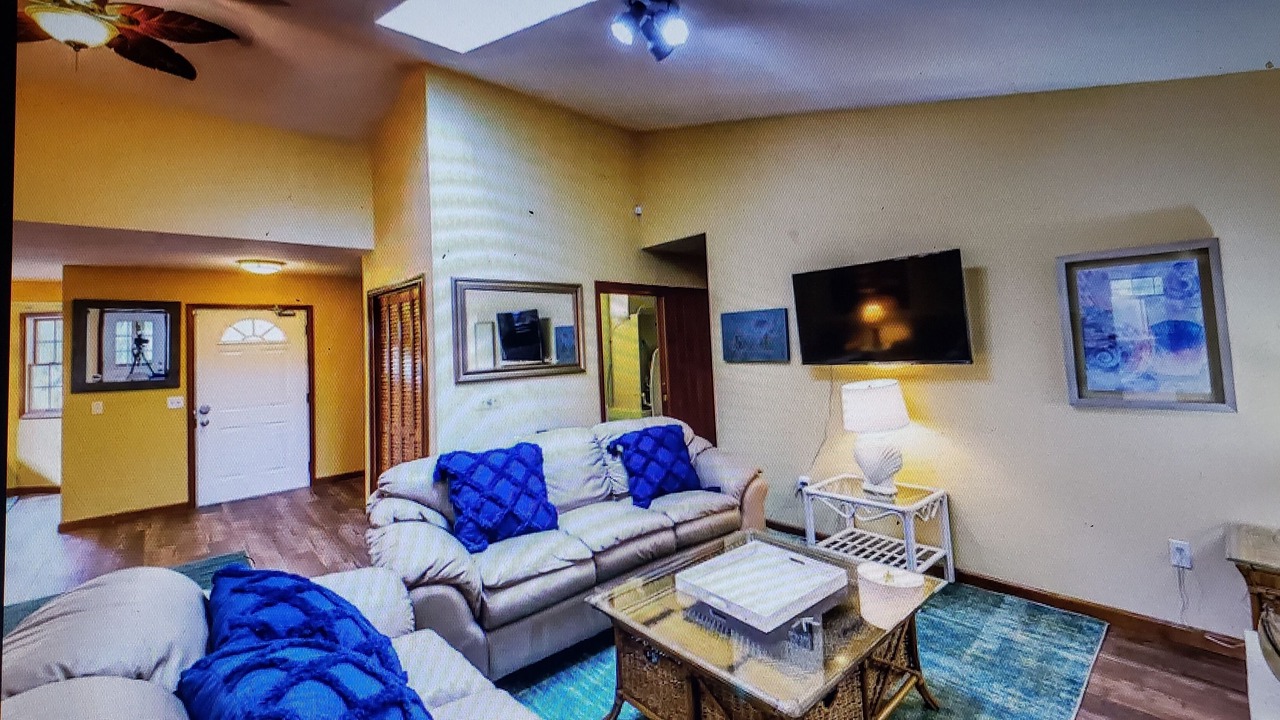 Photo of Livingroom in Ono Island