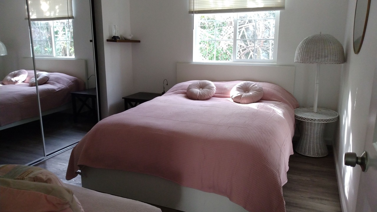 Photo of Bedroom in Woodland Hills