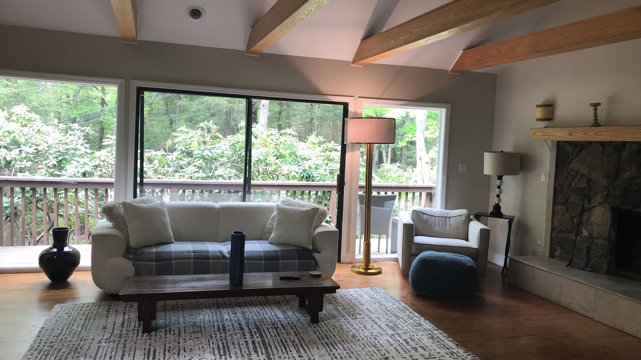 Photo of Livingroom in Pound Ridge