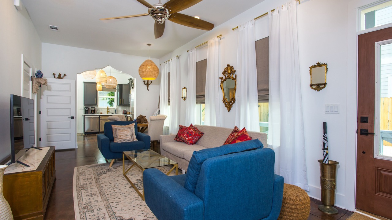 Photo of Livingroom in Ono Island