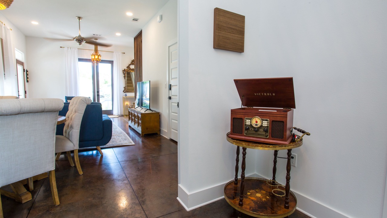Photo of Livingroom in Ono Island