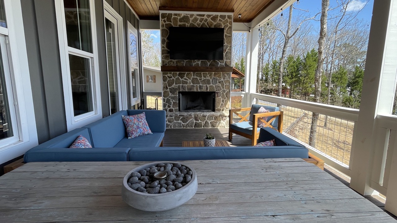 Photo of Livingroom in Little Kowaliga