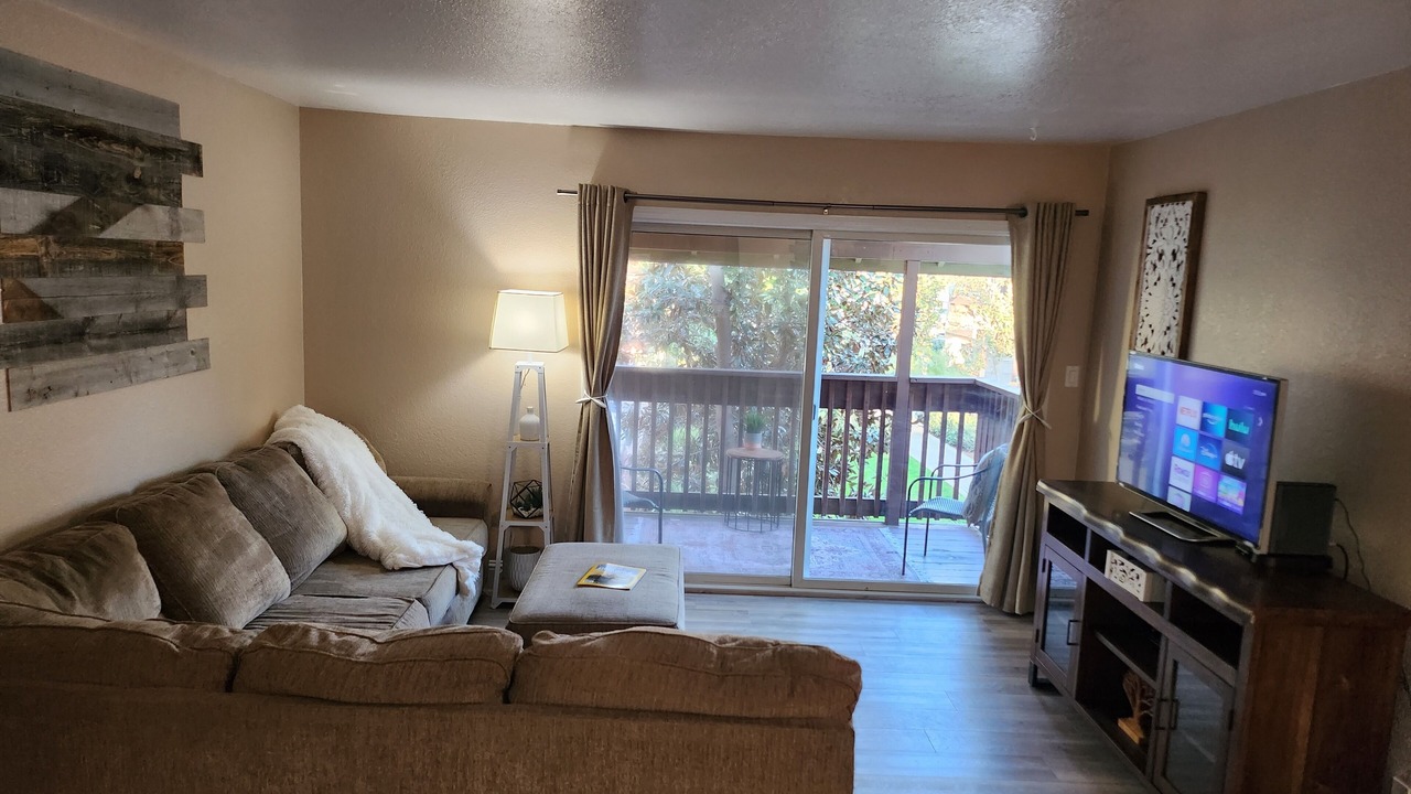 Photo of Livingroom in Downtown