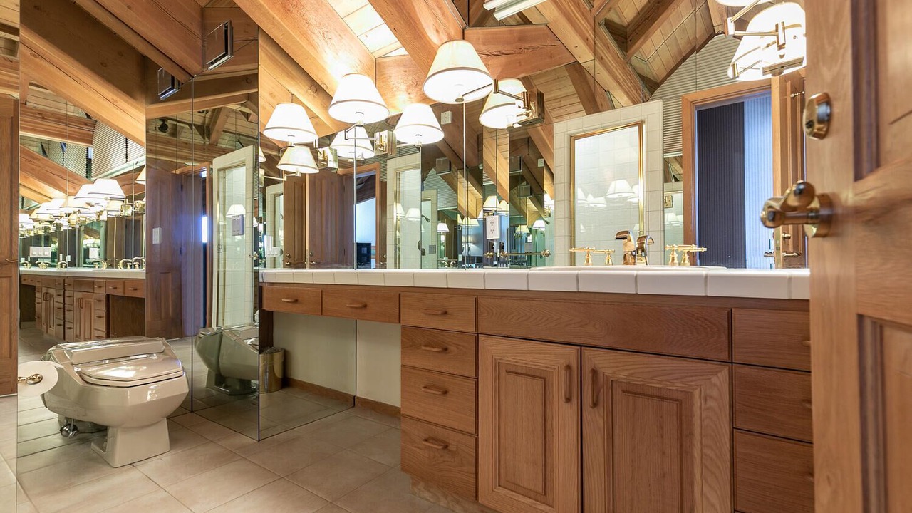 Photo of Bathroom in Tahoe Pines
