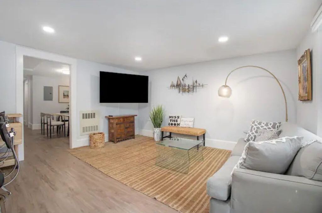 Photo of Livingroom in West Alameda