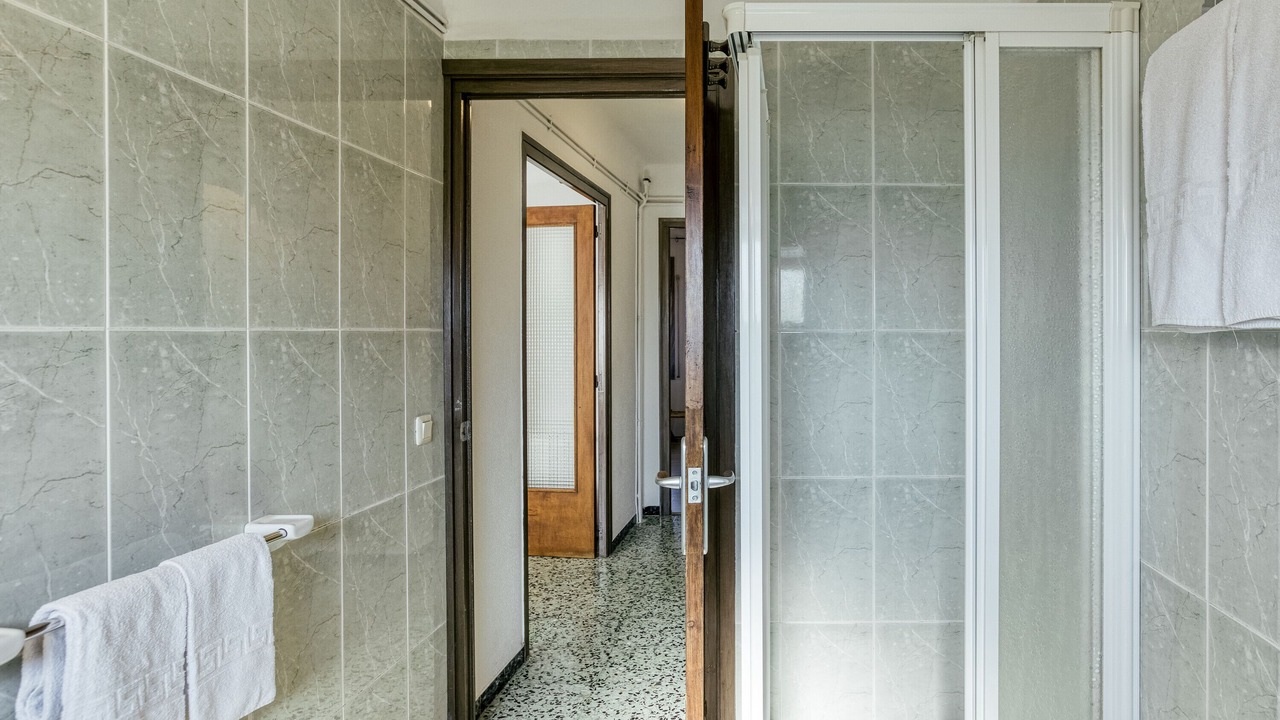 Photo of Bathroom in Capmany