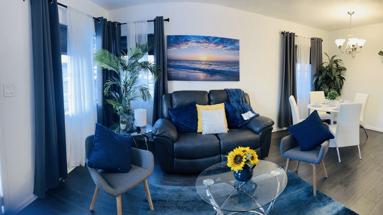 Photo of Livingroom in South Gate