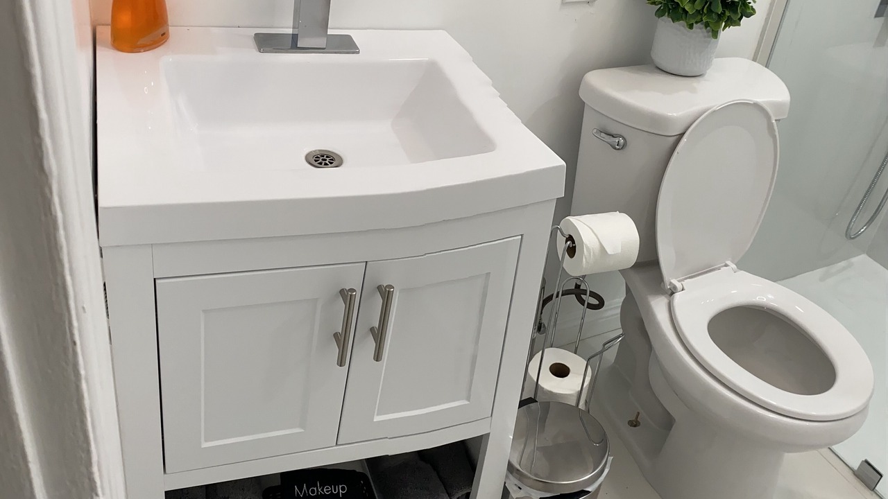 Photo of Bathroom in South Gate