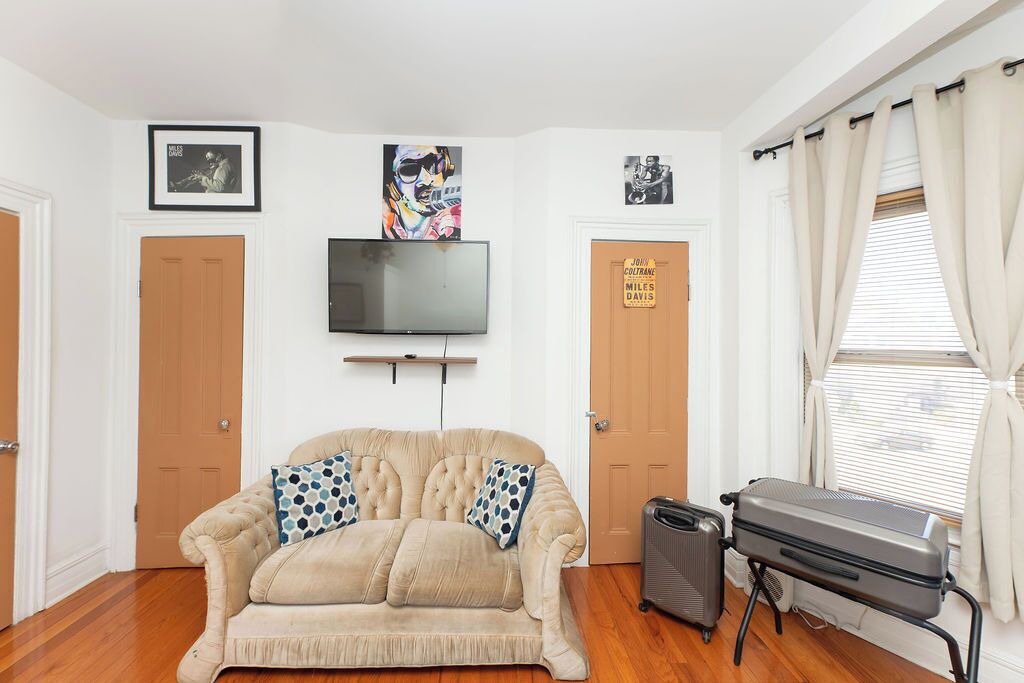 Photo of Livingroom in Jersey City
