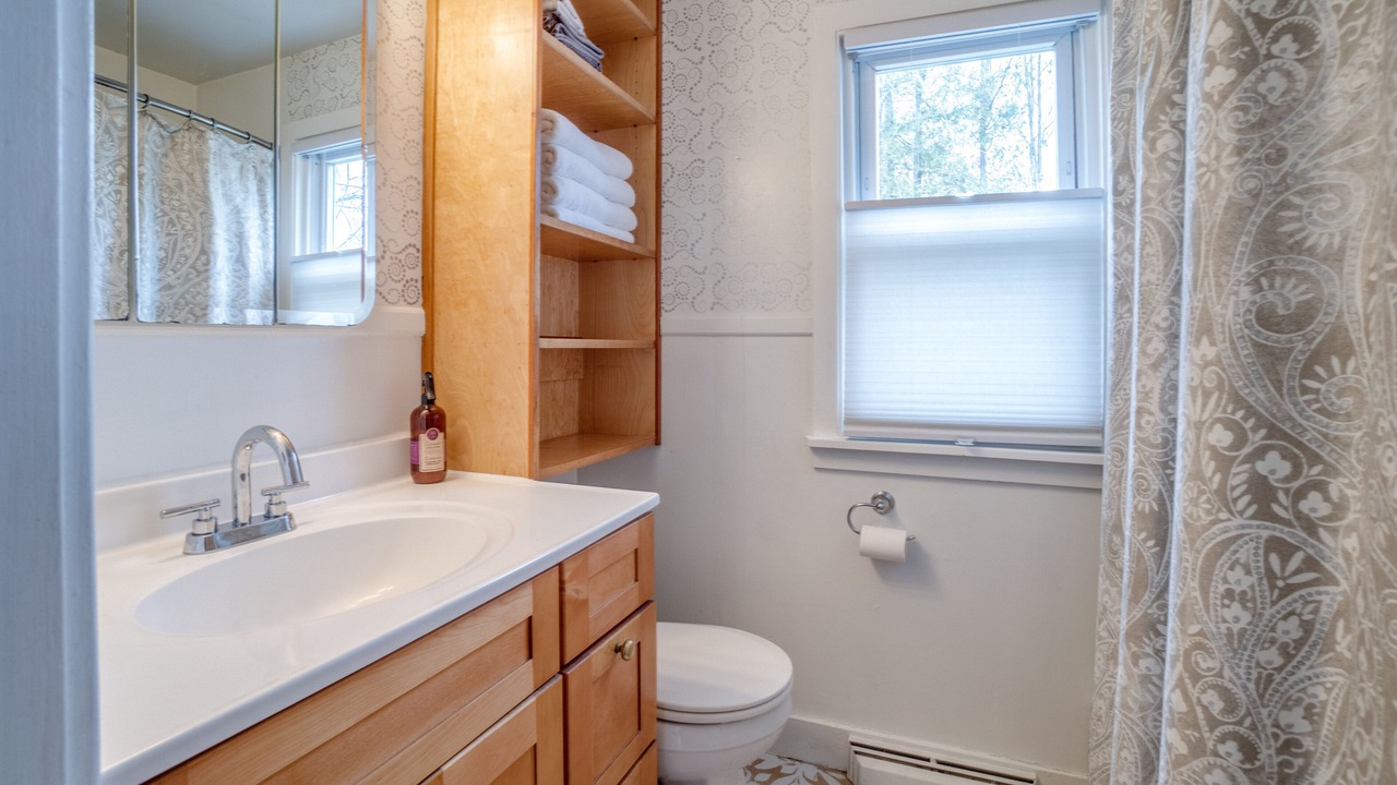 Photo of Bathroom in Keuka Park