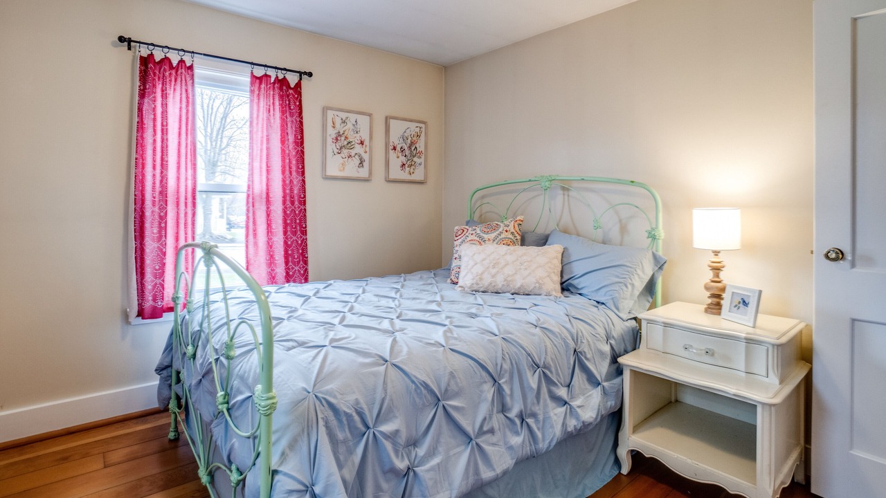 Photo of Bedroom in Keuka Park