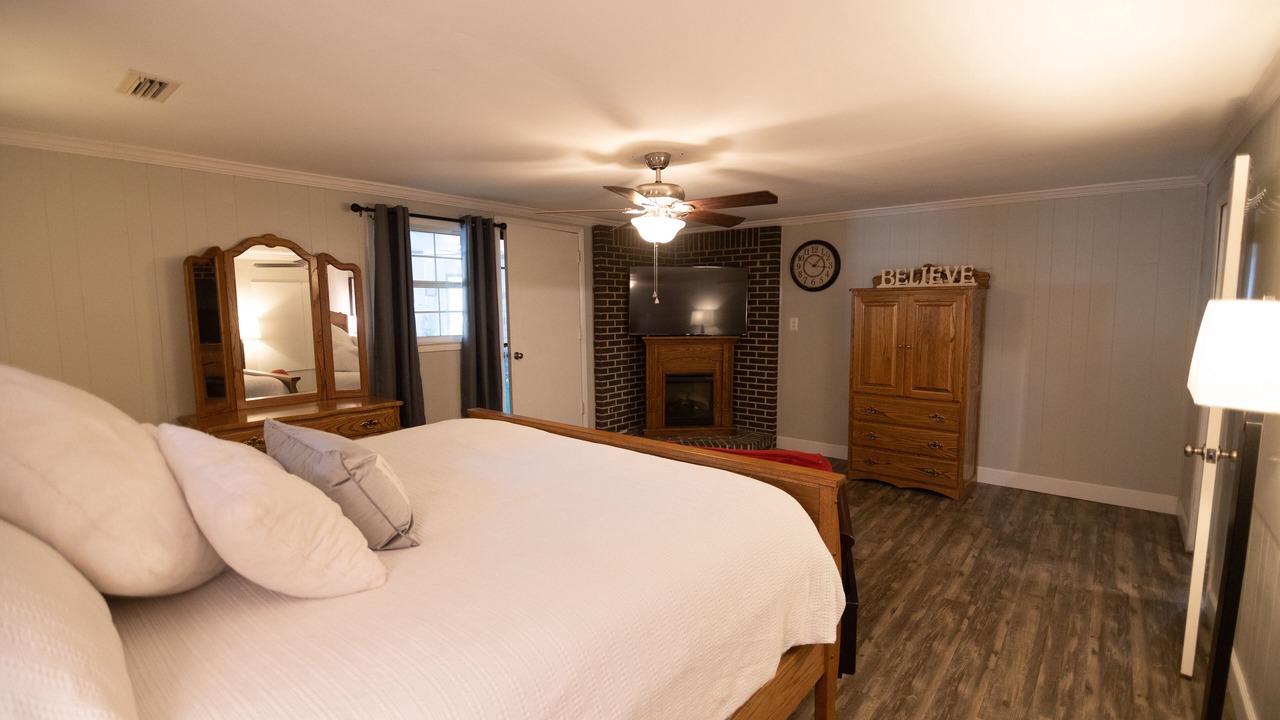 Photo of Bedroom in Ozark