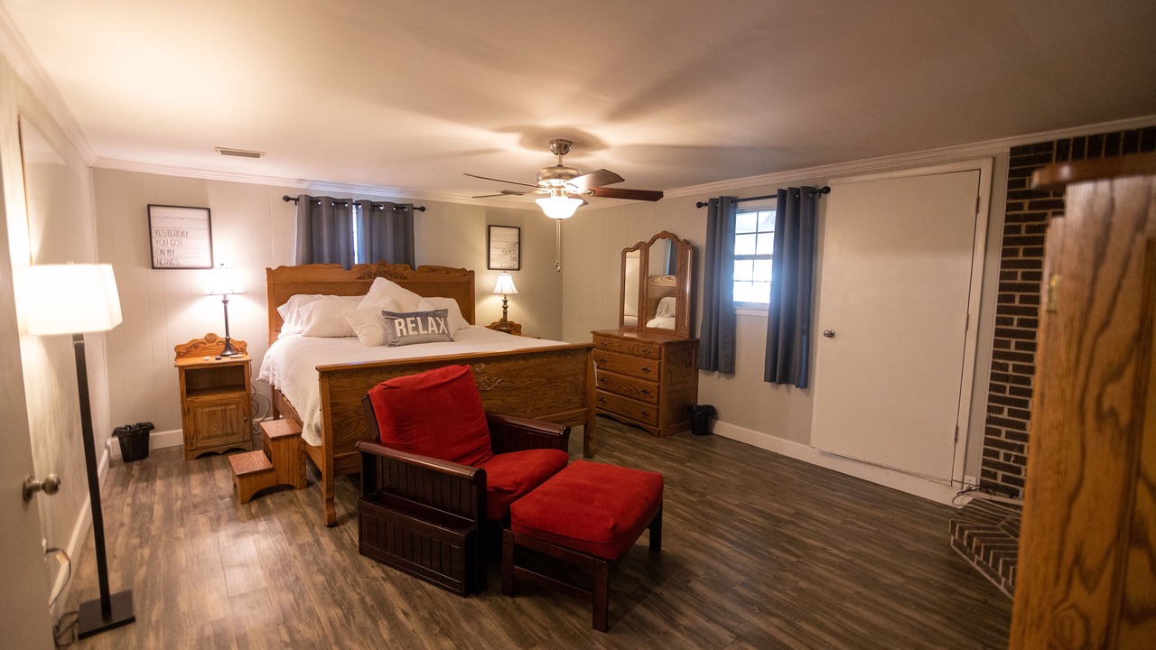 Photo of Bedroom in Ozark
