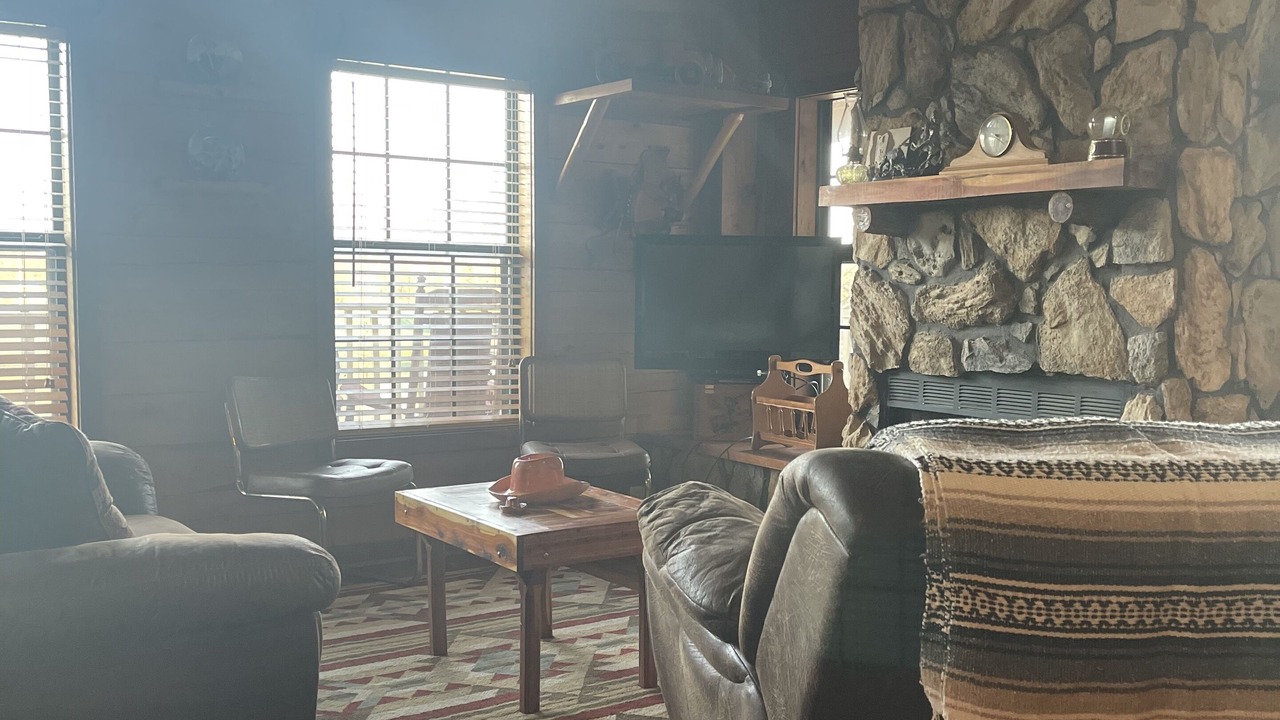 Photo of Livingroom in Oakland