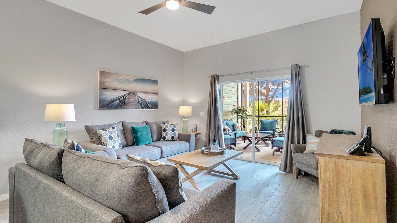 Photo of Livingroom in Bahama Bay