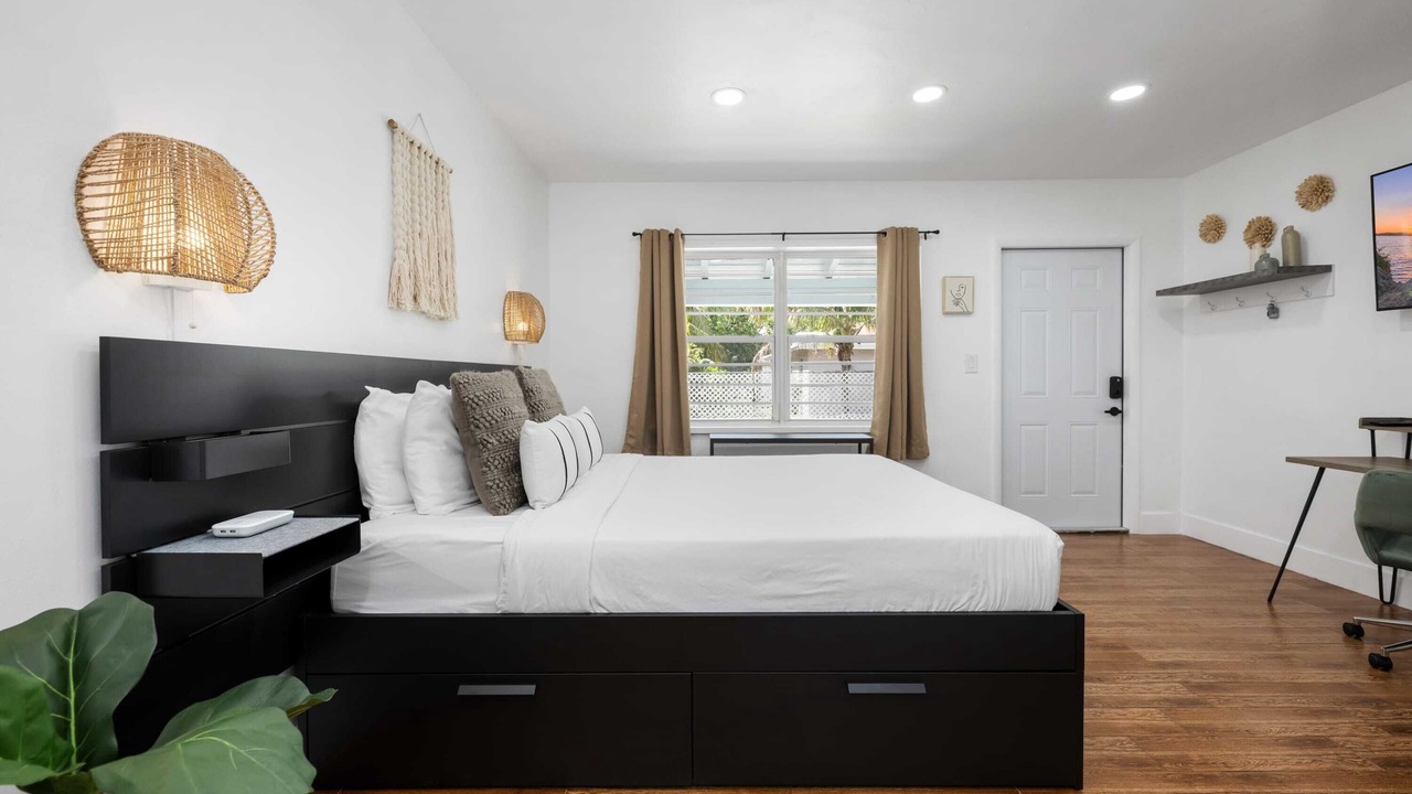 Photo of Bedroom in Northeast Miami