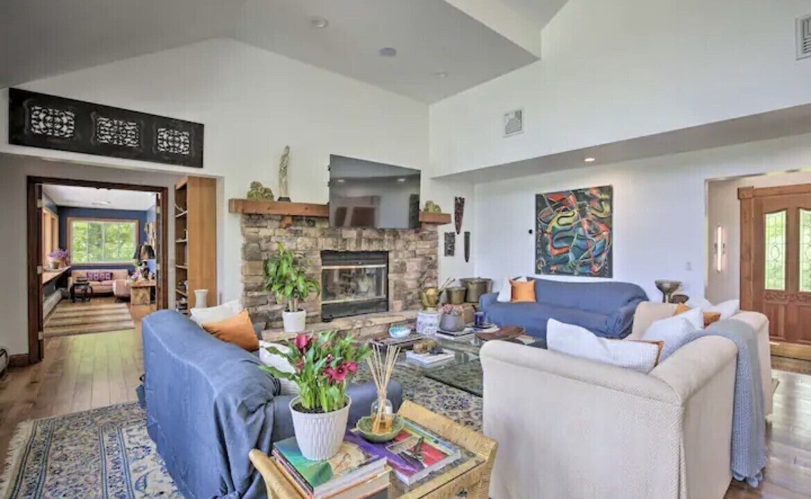 Photo of Livingroom in Gardiner