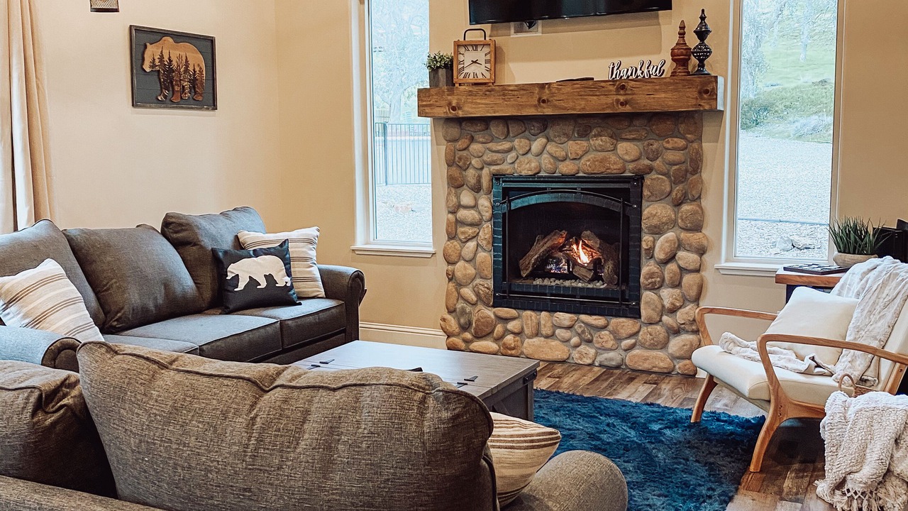 Photo of Livingroom in Three Rivers