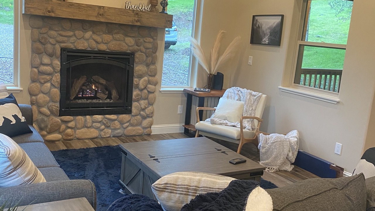 Photo of Livingroom in Three Rivers