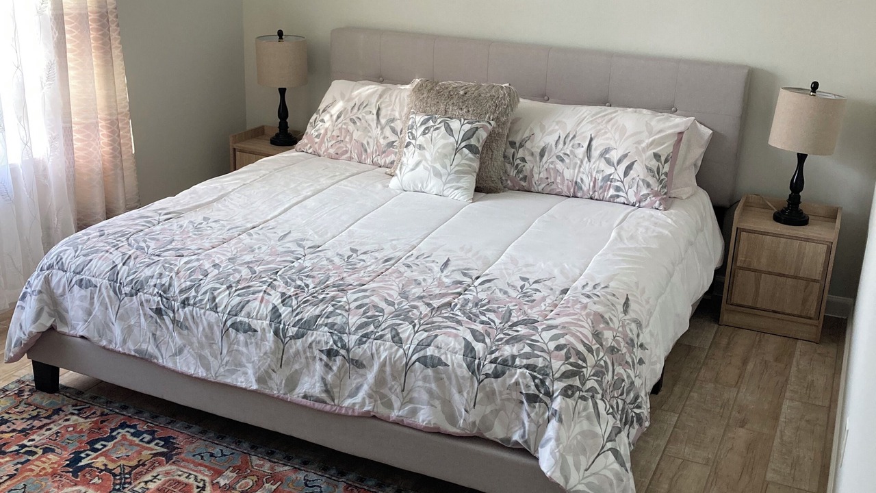 Photo of Bedroom in Myrtle Grove