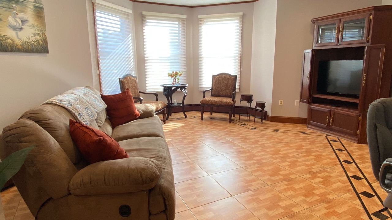 Photo of Livingroom in Forest Hill