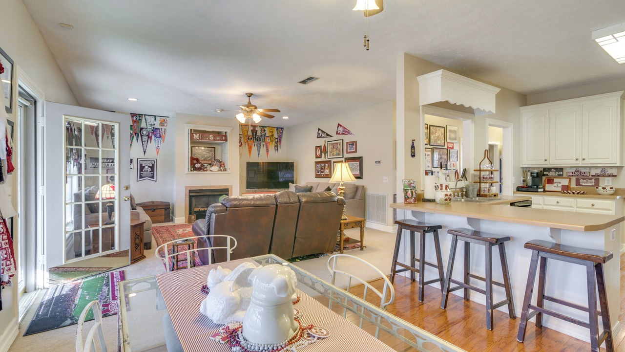 Photo of Livingroom in Starkville