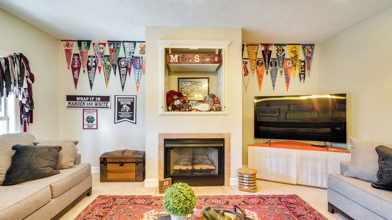 Photo of Livingroom in Starkville