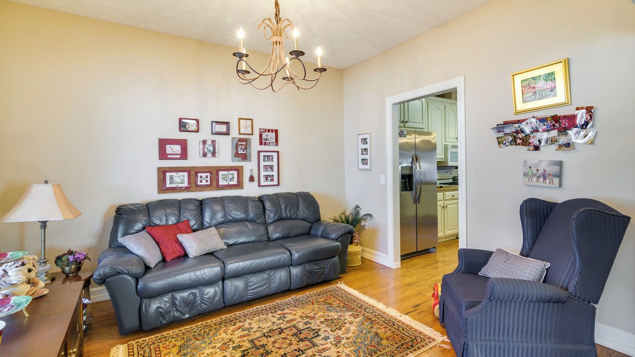 Photo of Livingroom in Starkville