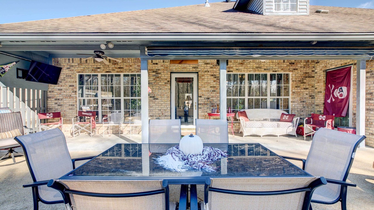 Photo of Outdoor in Starkville