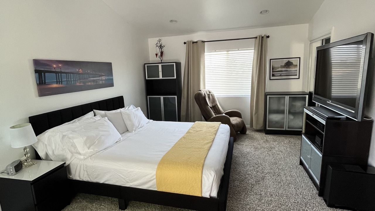 Photo of Bedroom in Huntington Beach