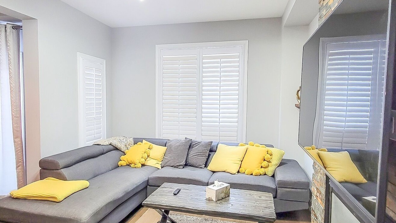Photo of Livingroom in Churchill Meadows