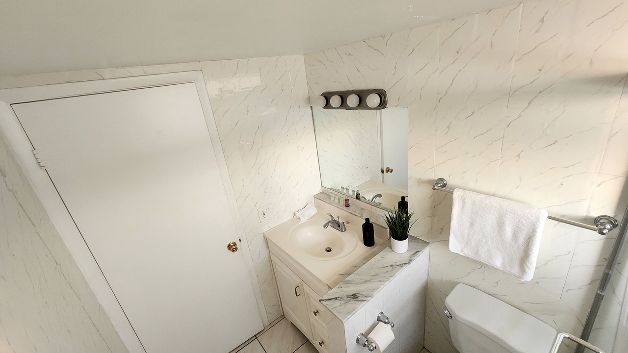 Photo of Bathroom in North Bay Village