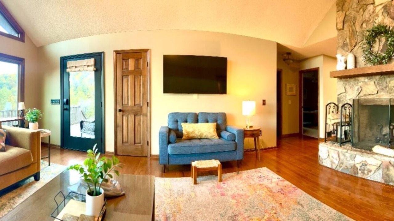 Photo of Livingroom in Moravian Falls