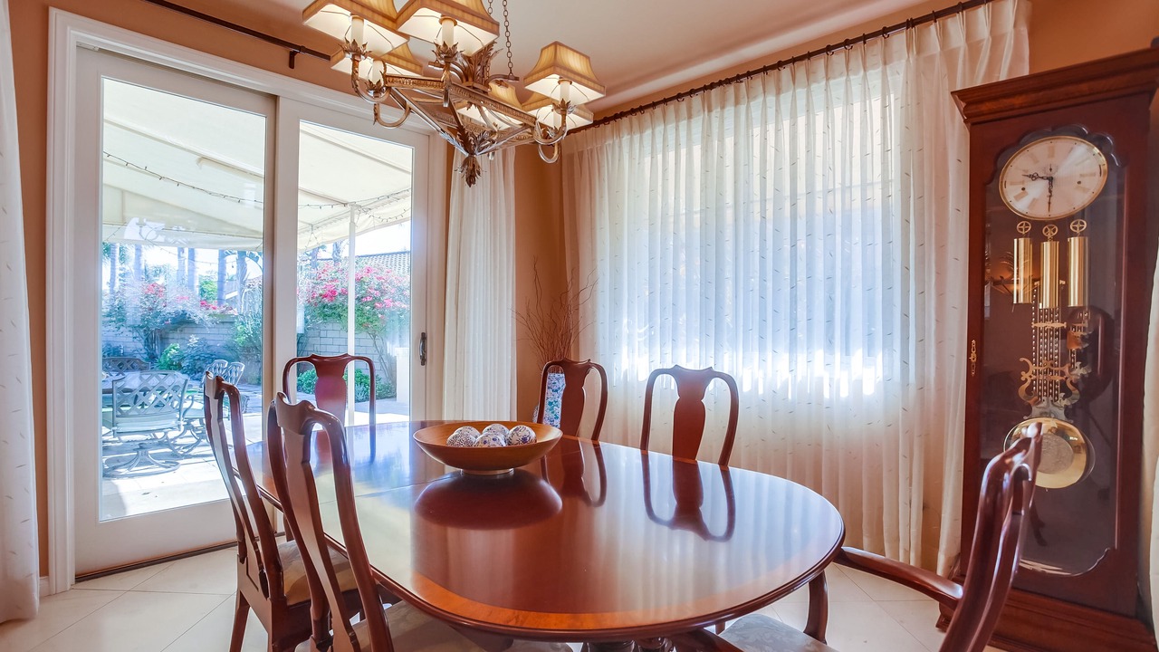 Photo of Bedroom in La Jolla Mesa