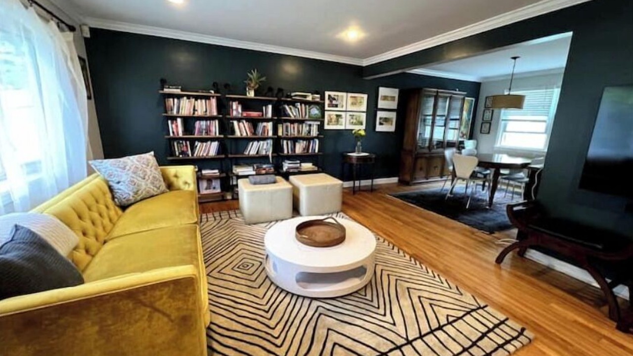 Photo of Livingroom in Teaneck