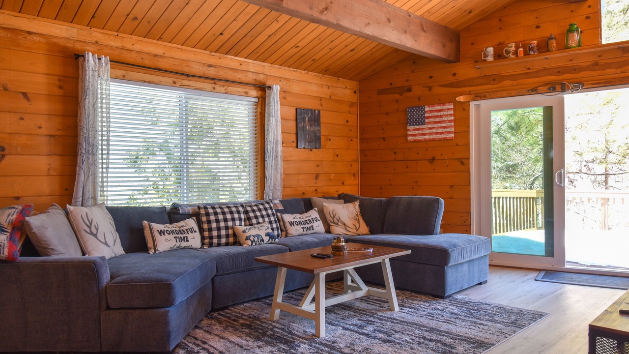 Photo of Livingroom in Green Valley Lake