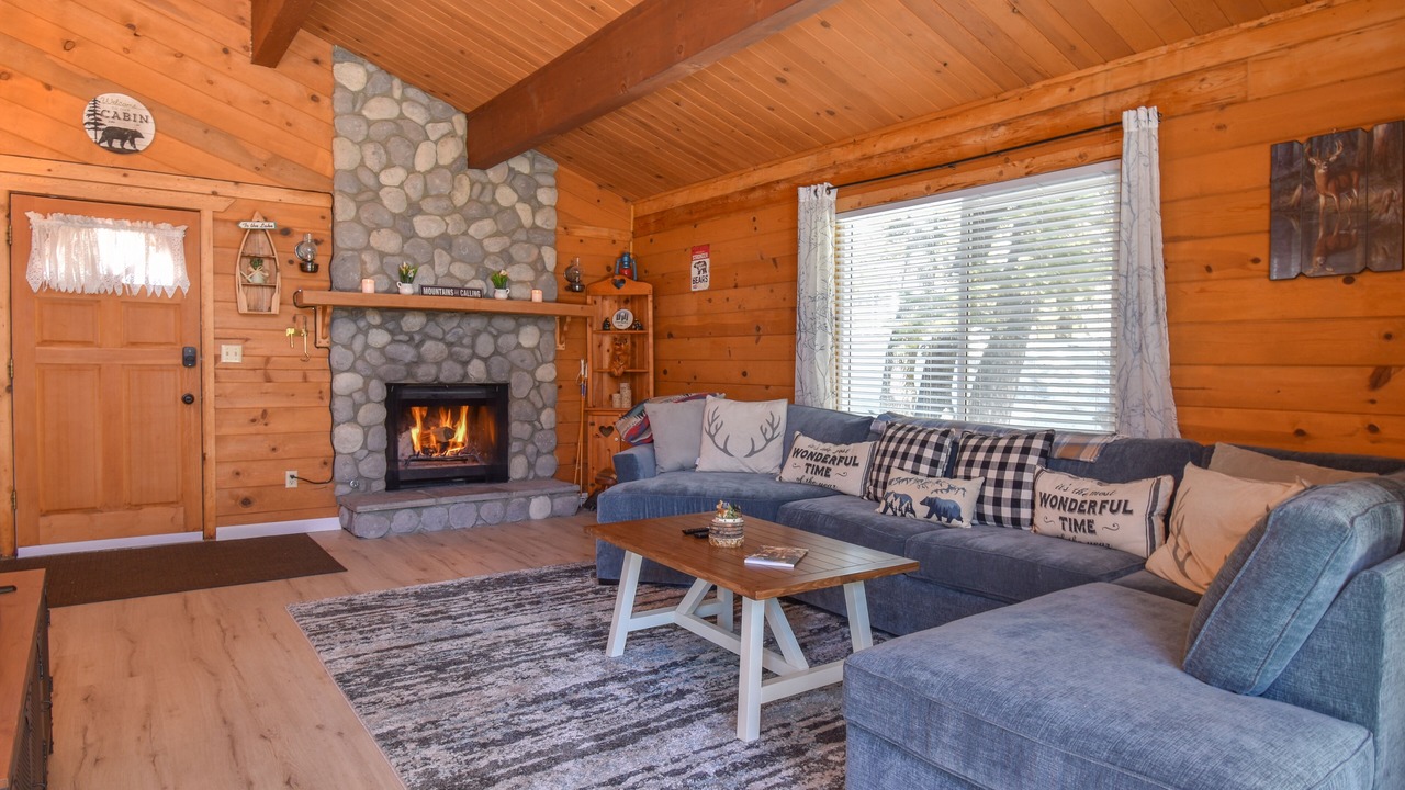 Photo of Livingroom in Green Valley Lake