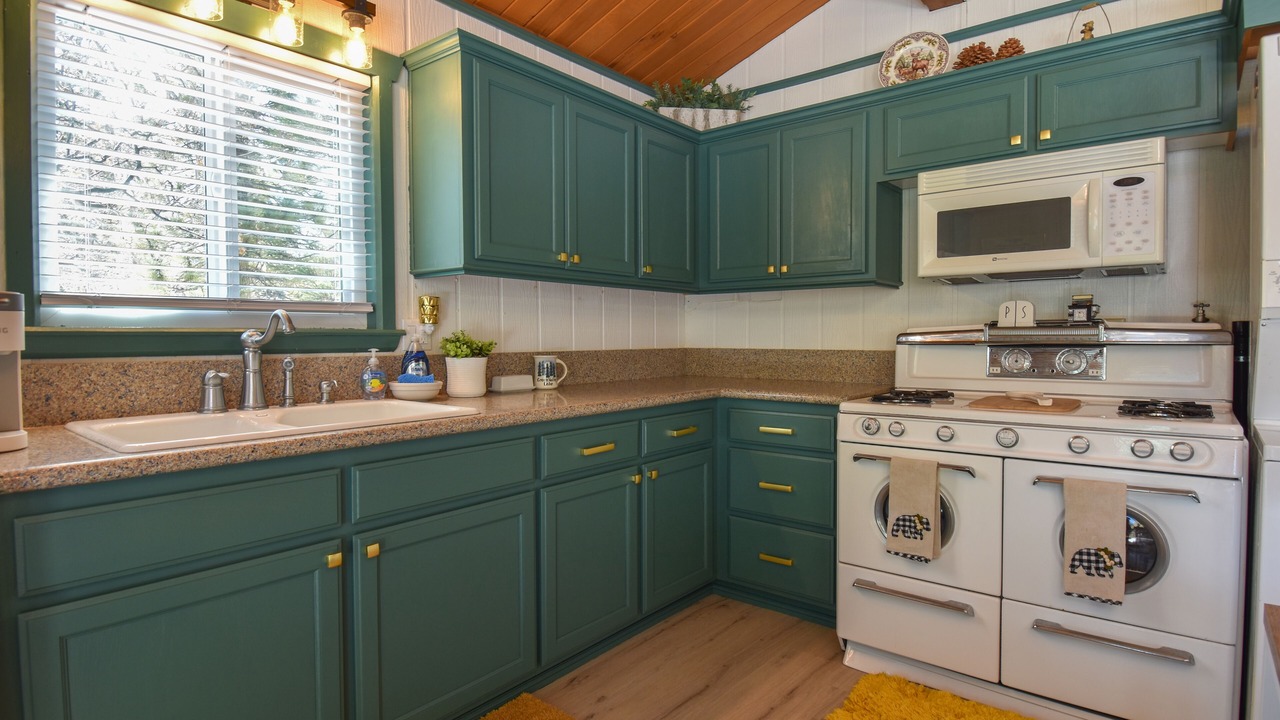 Photo of Kitchen in Green Valley Lake