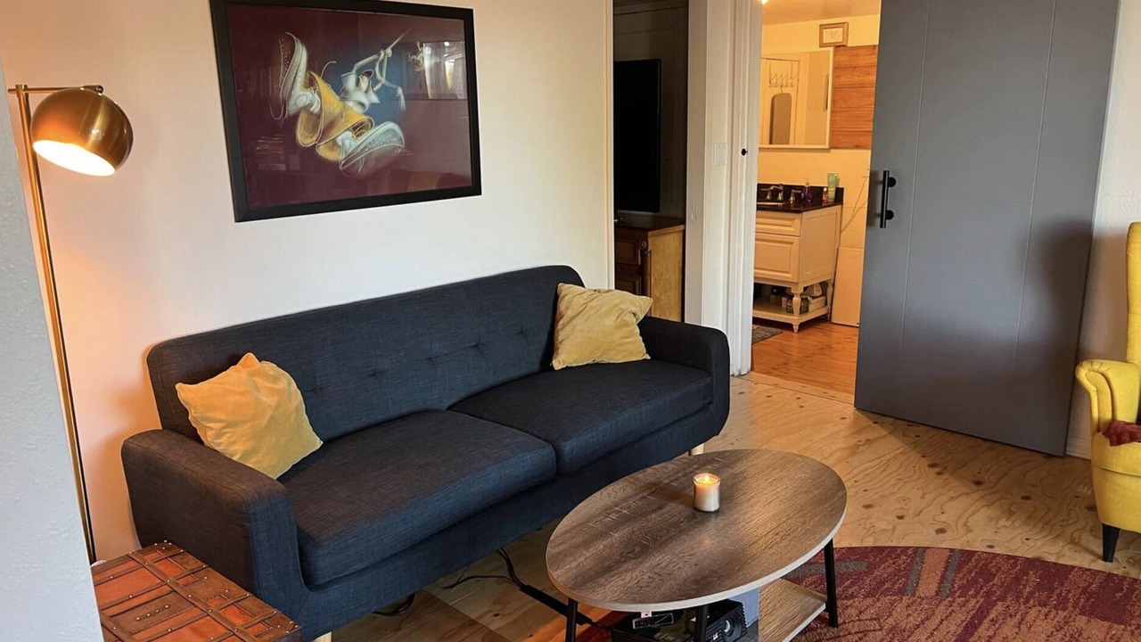 Photo of Livingroom in Calabasas