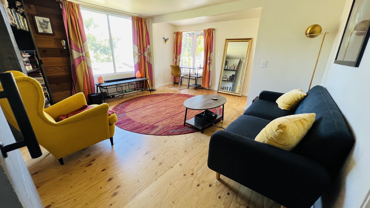Photo of Livingroom in Calabasas