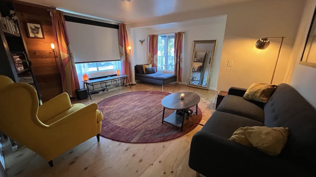 Photo of Livingroom in Calabasas