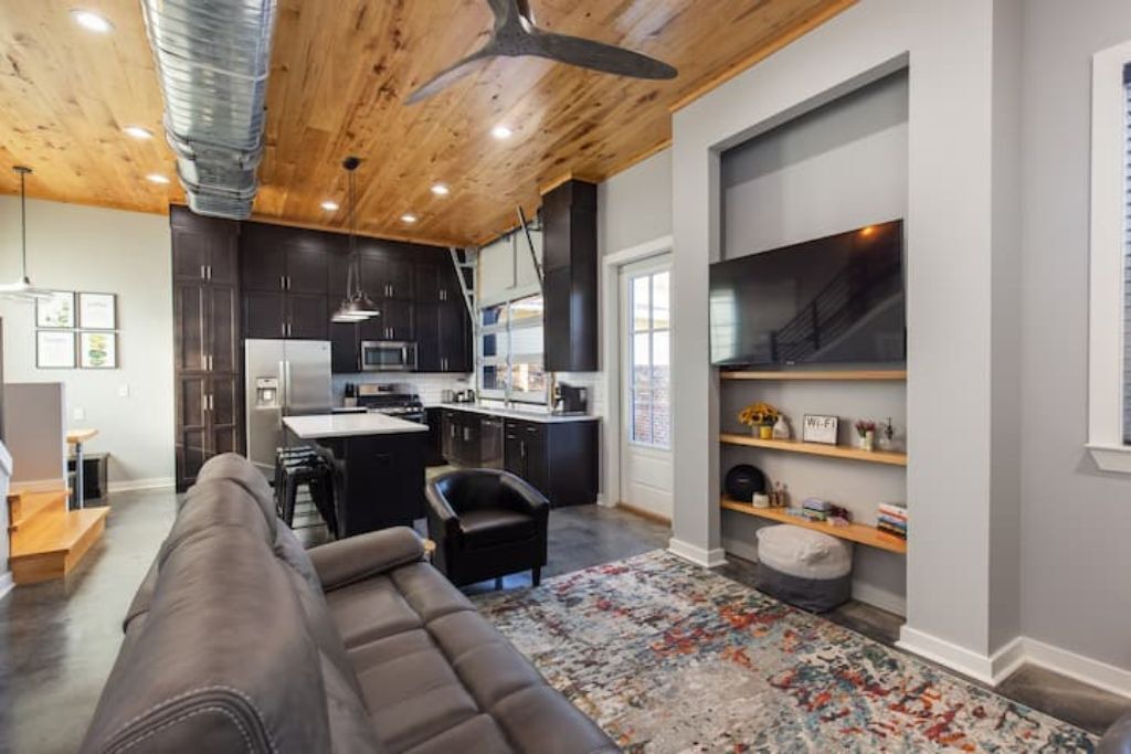 Photo of Bedroom in Old East Hill