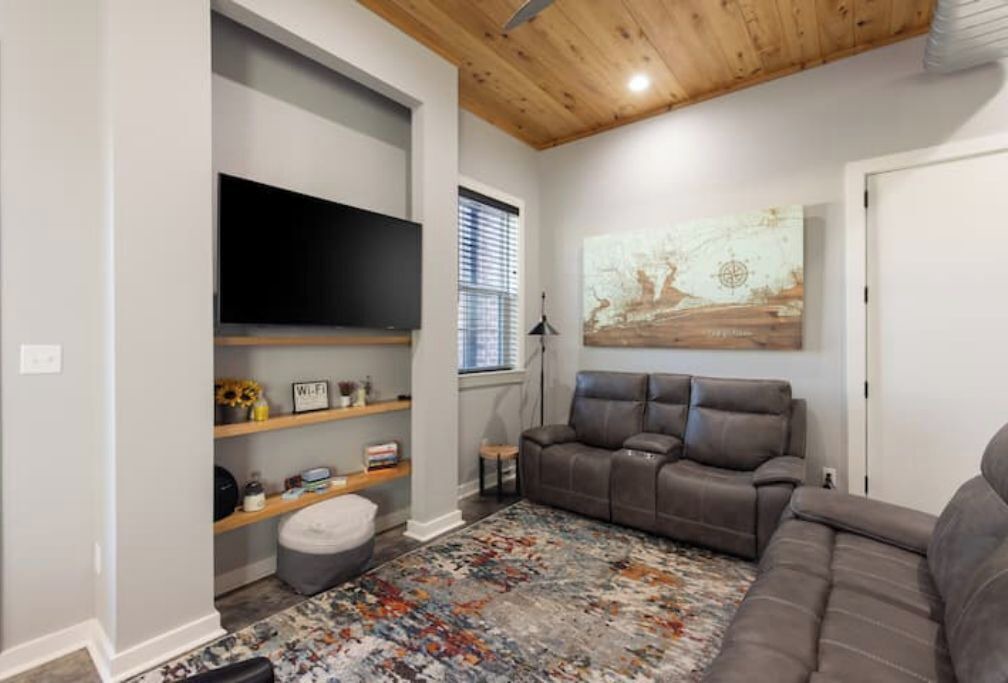 Photo of Bedroom in Old East Hill