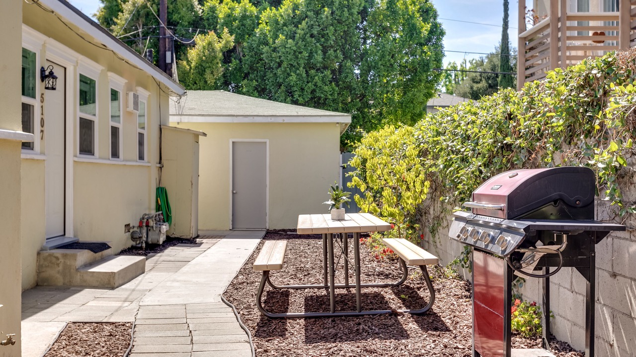 Photo of Outdoor in Valley Village