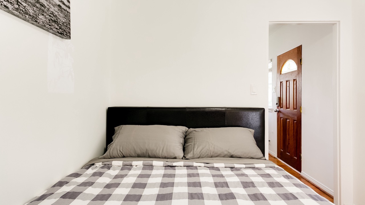 Photo of Bedroom in Valley Village